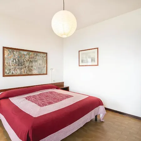 Awesome In Vacciago W/ 2 Bedrooms