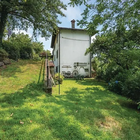 Awesome In Vacciago W/ 2 Bedrooms