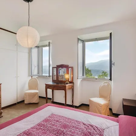 Apartment Awesome In Vacciago W/ 2 Bedrooms